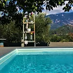 فيلة Penelope Dream Pool *