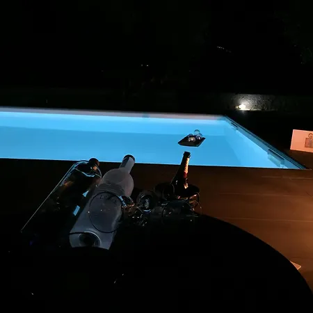 Penelope Dream Pool