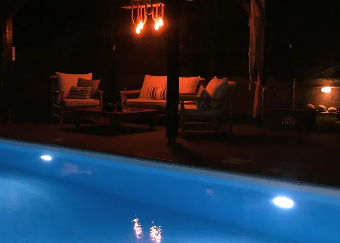 Penelope Dream Pool Villa Minia