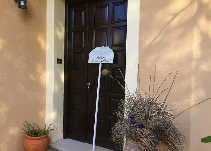 Penelope Dream Pool *