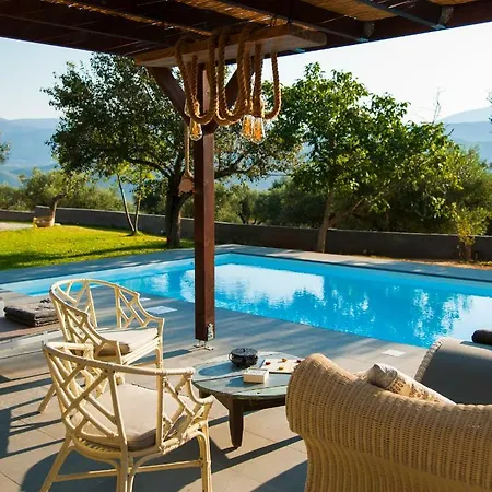 Penelope Dream Pool Minia