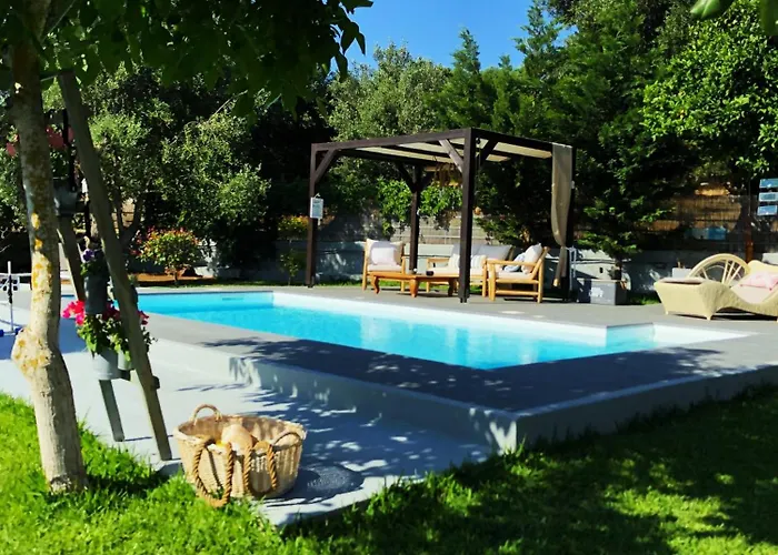 Penelope Dream Pool Minia