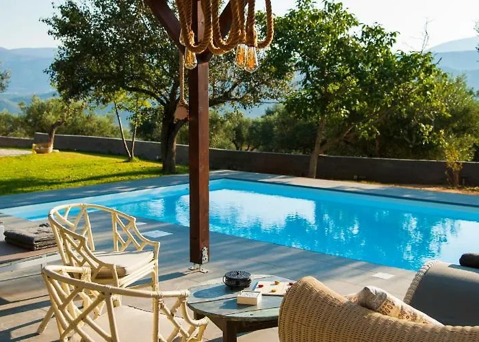 Penelope Dream Pool Minia